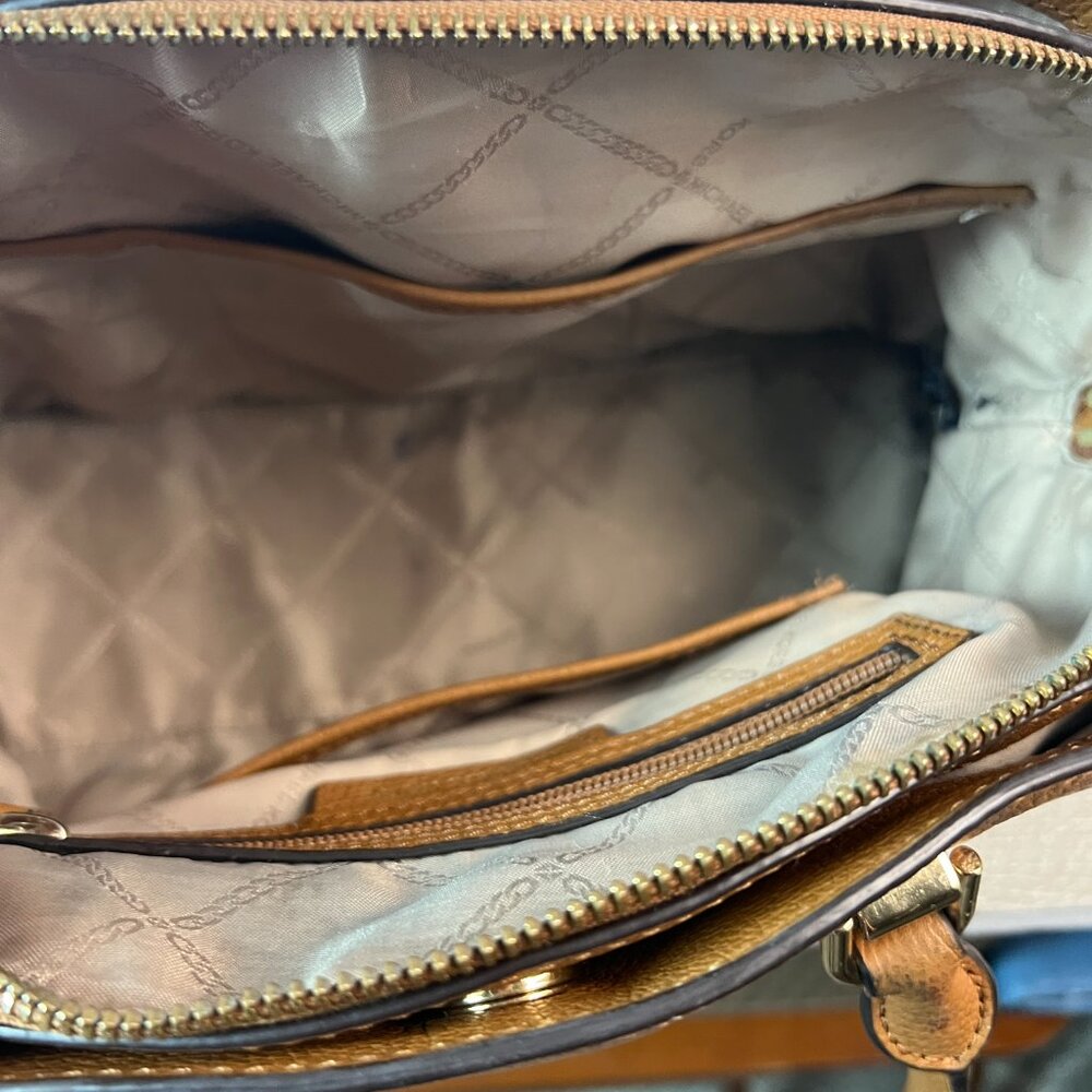 Michael Michael Kors Maxine medium pebbled leather dome satchel - Picture 7 of 8